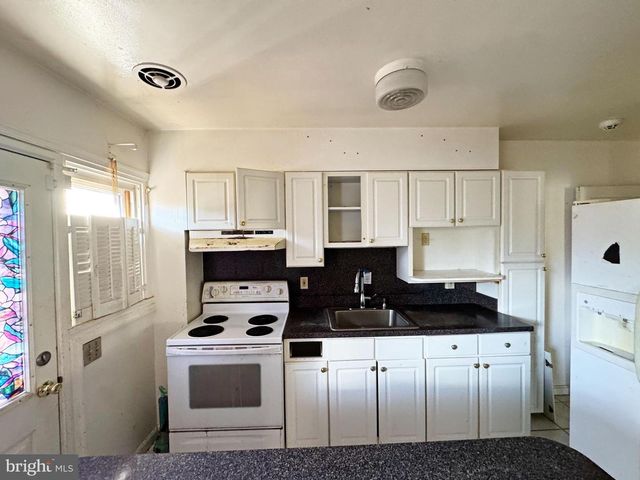 44 N ATHOL AVE, Baltimore, MD 21229