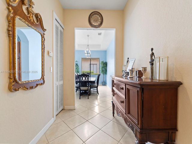 19385 SW 79th Ct, Cutler Bay, FL 33157