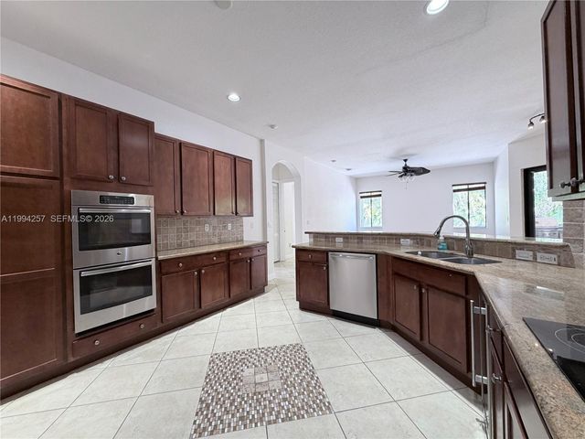 19385 SW 79th Ct, Cutler Bay, FL 33157
