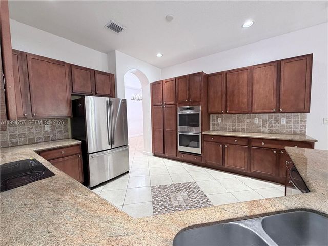 19385 SW 79th Ct, Cutler Bay, FL 33157