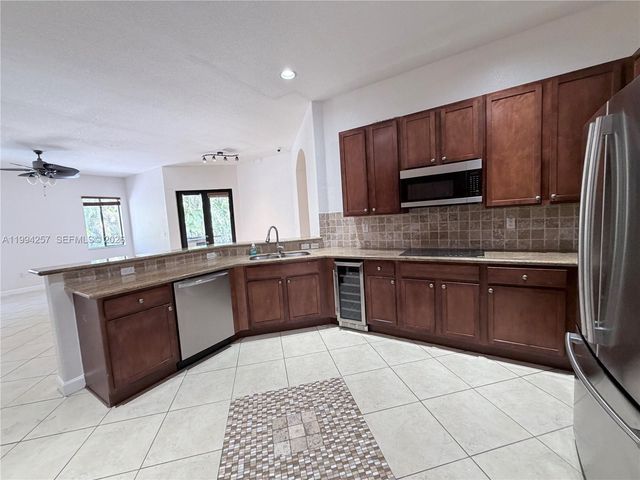 19385 SW 79th Ct, Cutler Bay, FL 33157