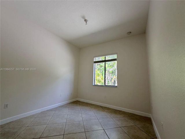 19385 SW 79th Ct, Cutler Bay, FL 33157