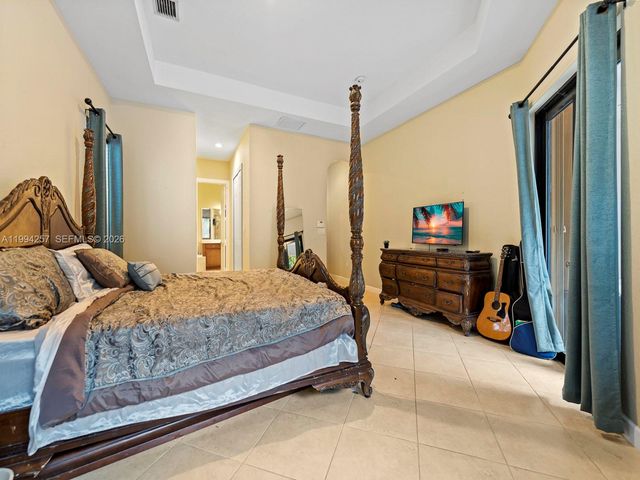 19385 SW 79th Ct, Cutler Bay, FL 33157