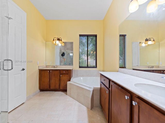 19385 SW 79th Ct, Cutler Bay, FL 33157