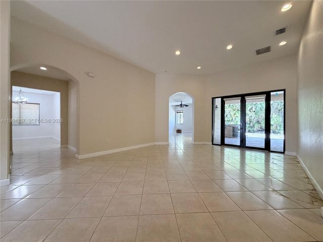 19385 SW 79th Ct, Cutler Bay, FL 33157