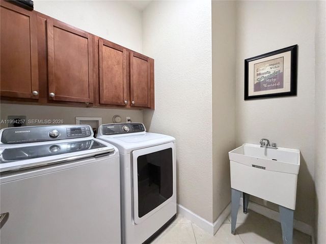 19385 SW 79th Ct, Cutler Bay, FL 33157