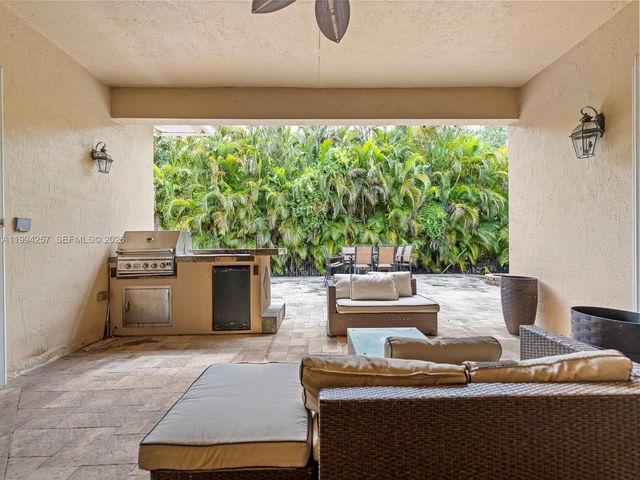 19385 SW 79th Ct, Cutler Bay, FL 33157