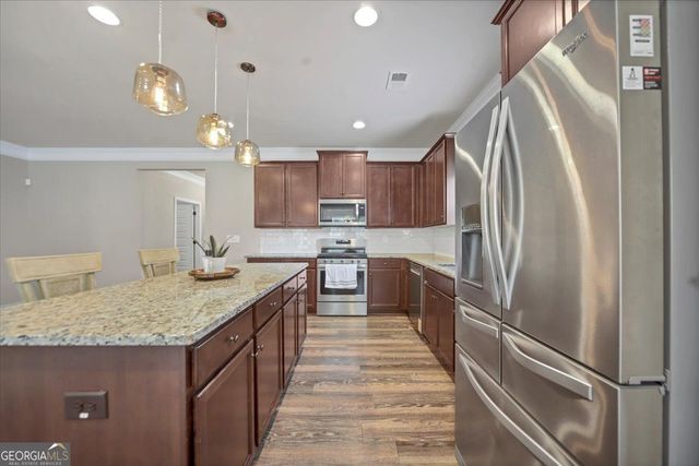 221 Woodford Drive, Canton, GA 30115