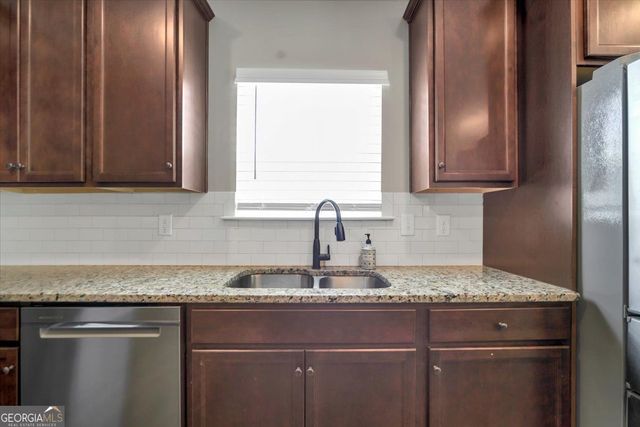 221 Woodford Drive, Canton, GA 30115