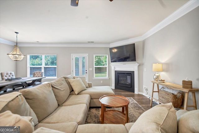 221 Woodford Drive, Canton, GA 30115