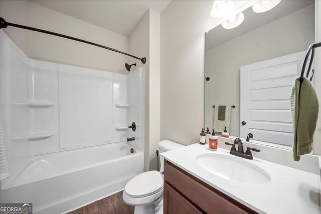 221 Woodford Drive, Canton, GA 30115