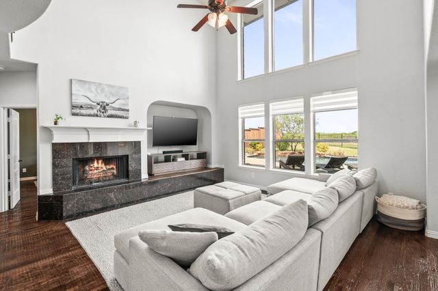 2281 Hideaway Pointe Drive, Little Elm, TX 75068