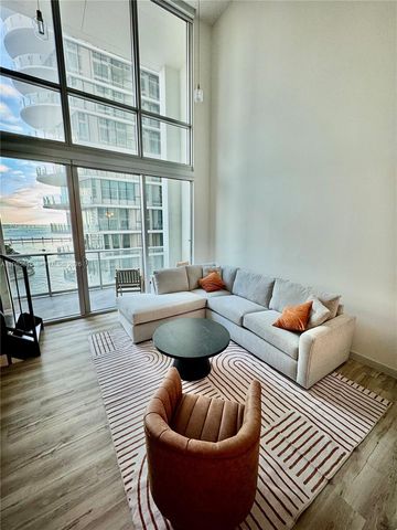 300 S Biscayne Blvd L-1210, Miami, FL 33131