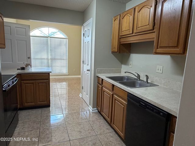 1918 BELLE ANGELINE Court, Jacksonville, FL 32223