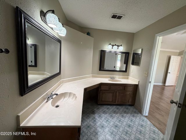 1918 BELLE ANGELINE Court, Jacksonville, FL 32223