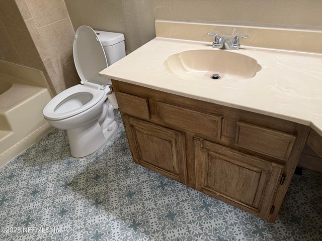 1918 BELLE ANGELINE Court, Jacksonville, FL 32223