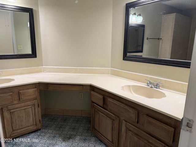 1918 BELLE ANGELINE Court, Jacksonville, FL 32223