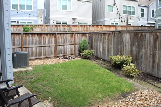 5843 Whitby Rd Unit 33, San Antonio, TX 78240