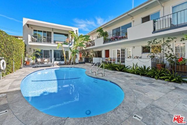 1328 Havenhurst Drive 207, West Hollywood, CA 90046