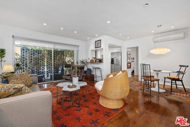 1328 Havenhurst Drive 207, West Hollywood, CA 90046