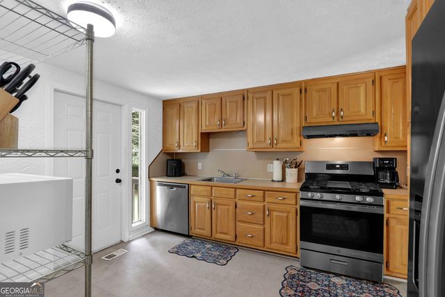 3542 Tewksbury Drive, Snellville, GA 30039