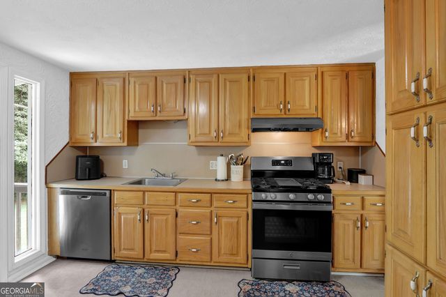 3542 Tewksbury Drive, Snellville, GA 30039