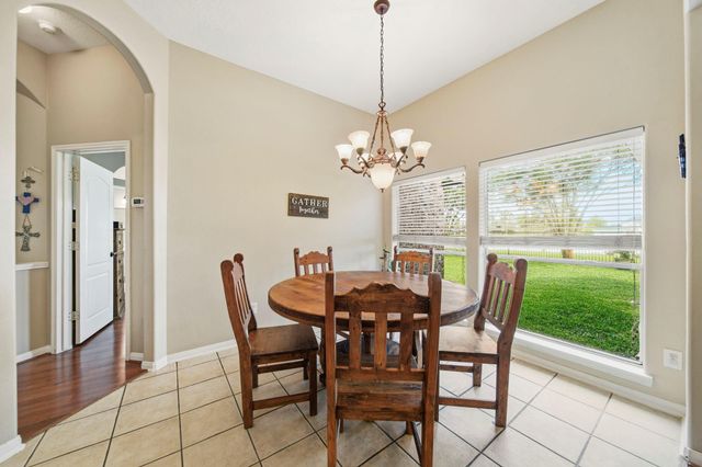 1575 Garden Lakes Drive, Friendswood, TX 77546