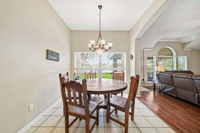 1575 Garden Lakes Drive, Friendswood, TX 77546