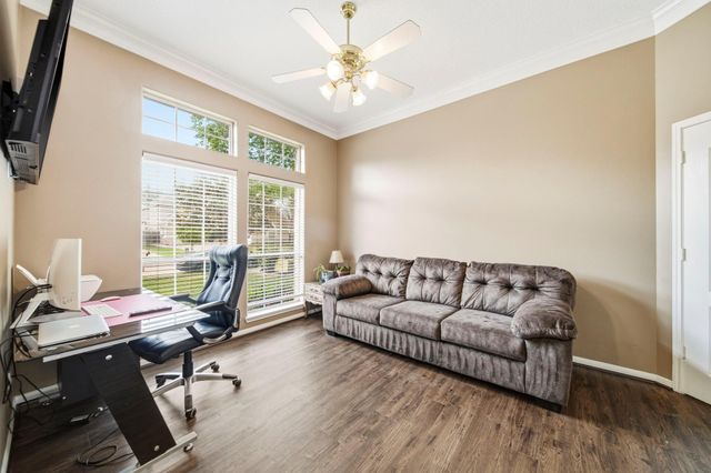 1575 Garden Lakes Drive, Friendswood, TX 77546