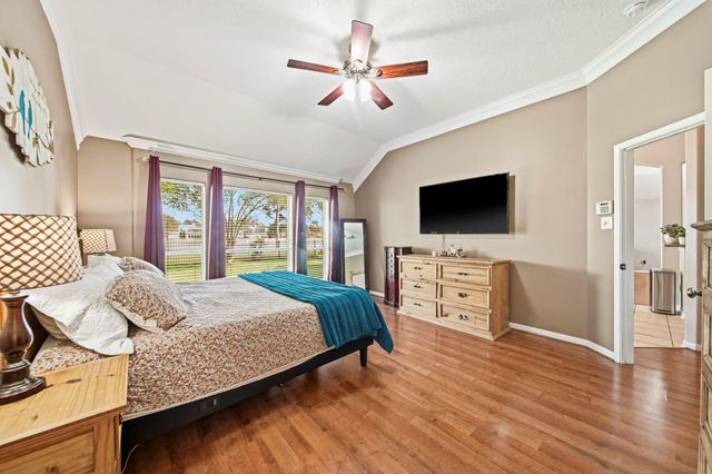 1575 Garden Lakes Drive, Friendswood, TX 77546