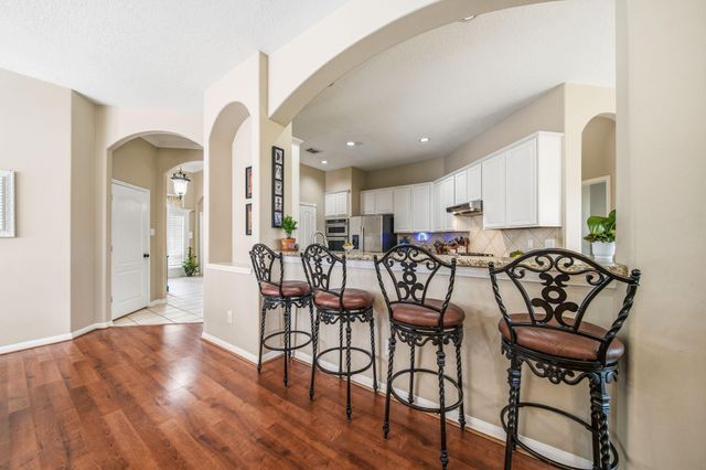 1575 Garden Lakes Drive, Friendswood, TX 77546