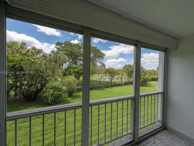 1201 Hillcrest Ct 205, Hollywood, FL 33021