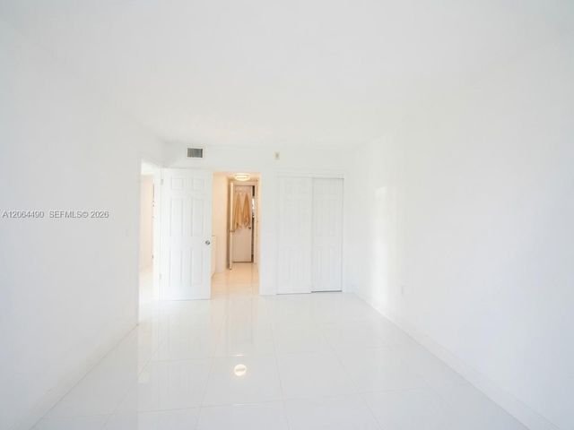 1201 Hillcrest Ct 205, Hollywood, FL 33021
