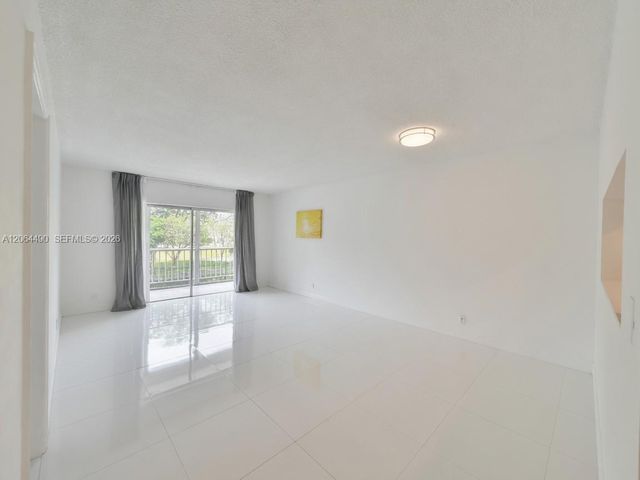 1201 Hillcrest Ct 205, Hollywood, FL 33021