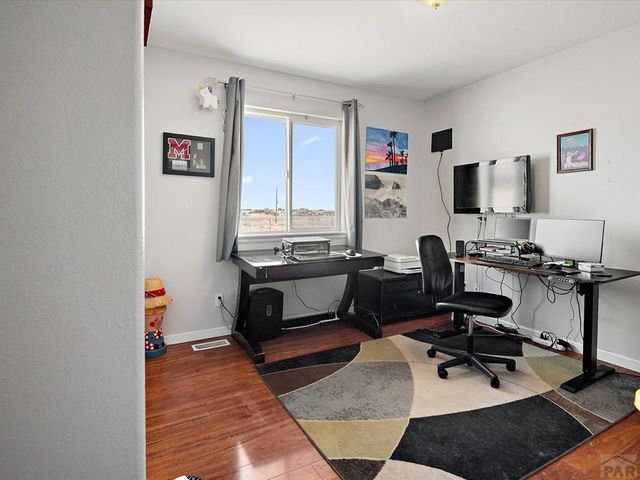 1479 N Moonbeam Dr, Pueblo, CO 81007