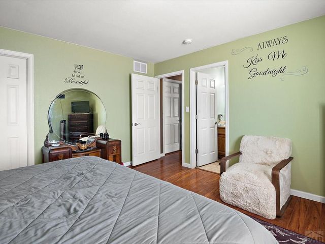 1479 N Moonbeam Dr, Pueblo, CO 81007