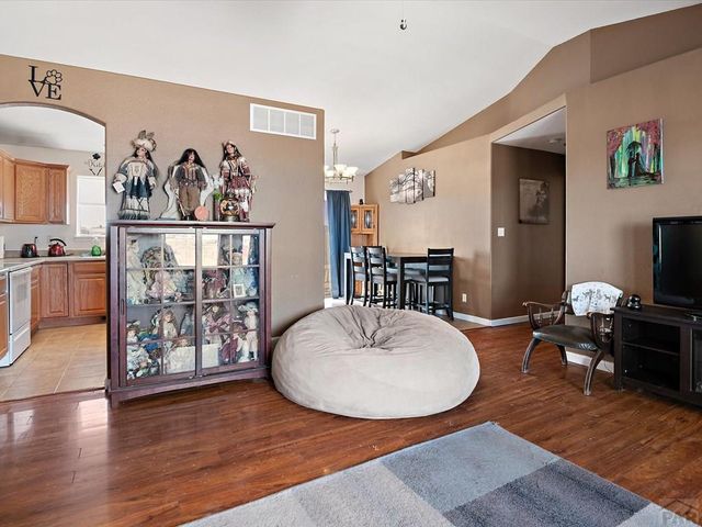 1479 N Moonbeam Dr, Pueblo, CO 81007