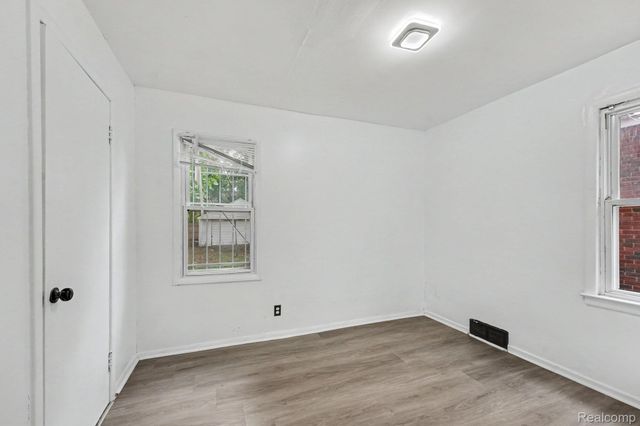 12622 Promenade Street, Detroit, MI 48213