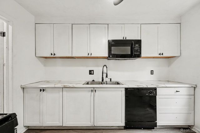 12622 Promenade Street, Detroit, MI 48213