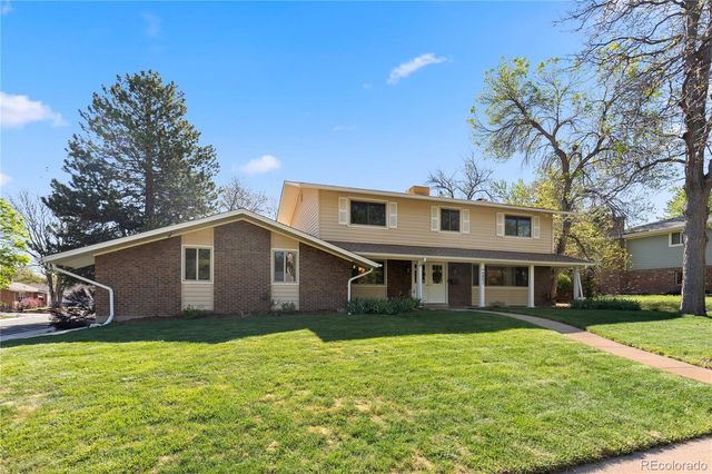 6852 S Spotswood Street, Littleton, CO 80120