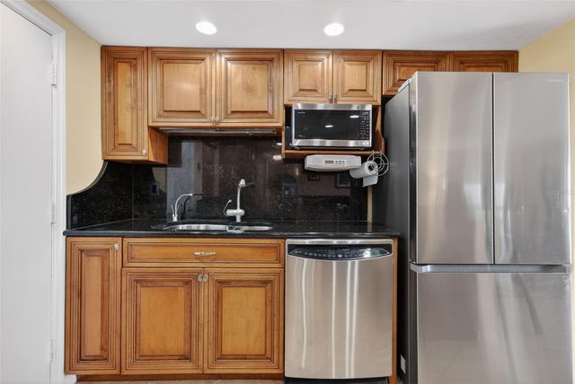800 BENJAMIN FRANKLIN DRIVE 509, Sarasota, FL 34236