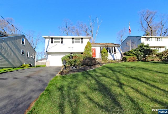 73 Winchester Road, Livingston, NJ 07039