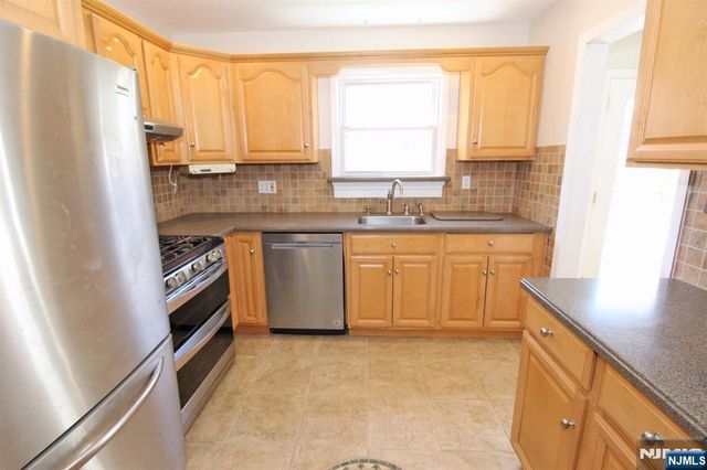 73 Winchester Road, Livingston, NJ 07039