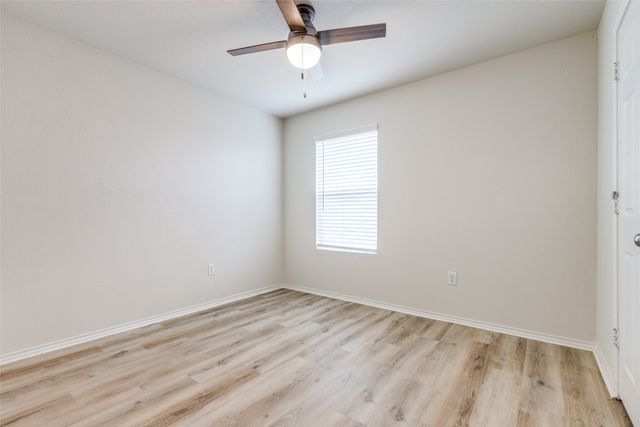 1337 Waggoner Drive, Aubrey, TX 76227