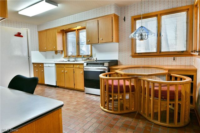 2521 Jennifer Drive, Poland, OH 44514