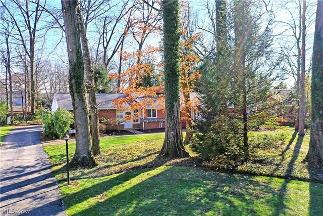 2521 Jennifer Drive, Poland, OH 44514