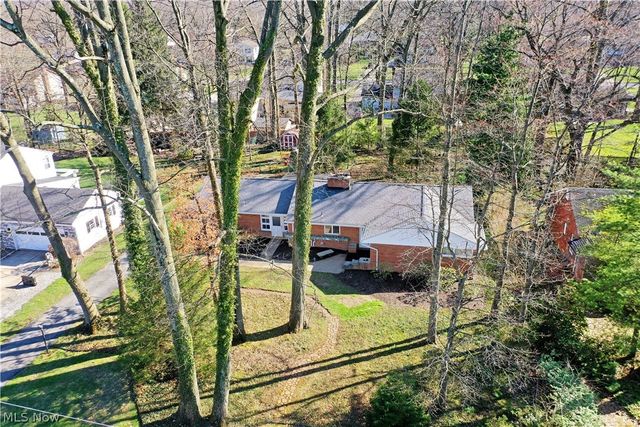 2521 Jennifer Drive, Poland, OH 44514