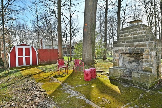 2521 Jennifer Drive, Poland, OH 44514