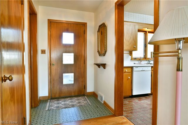 2521 Jennifer Drive, Poland, OH 44514