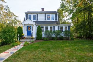 17 Charles Street, Walpole, MA 02082